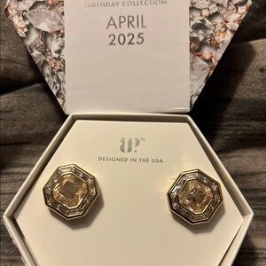 Make It Count, Darling - Earrings